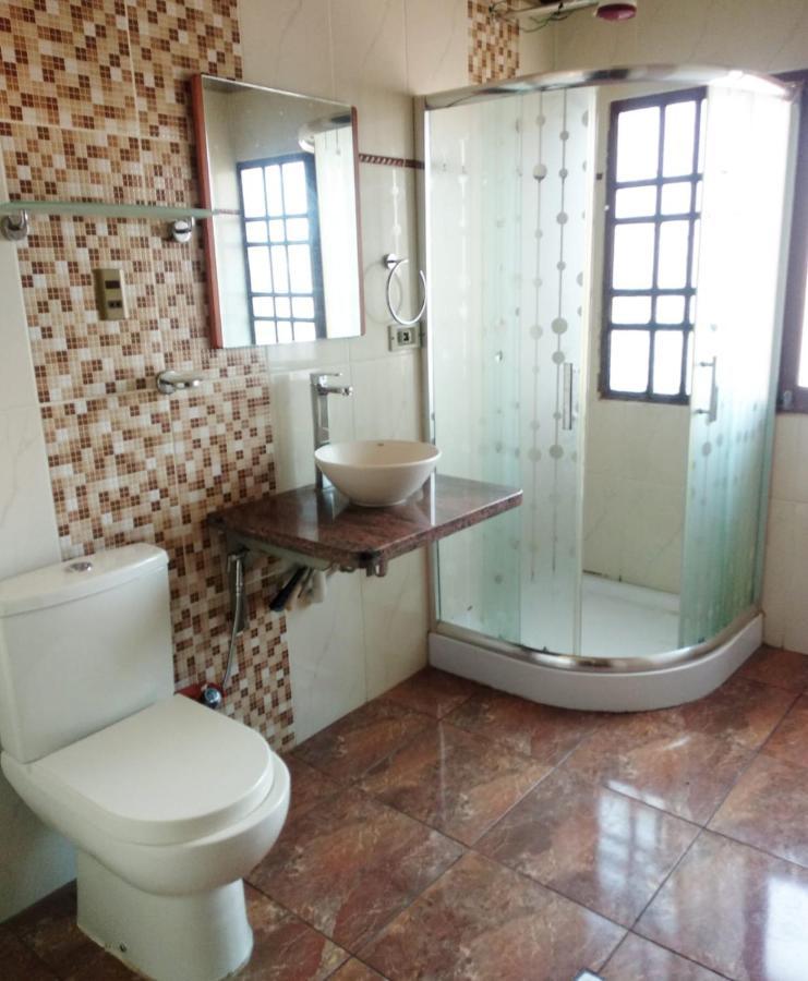 Residencial Moroni - Alojamiento en Cochabamba Bed and Breakfast Exterior foto