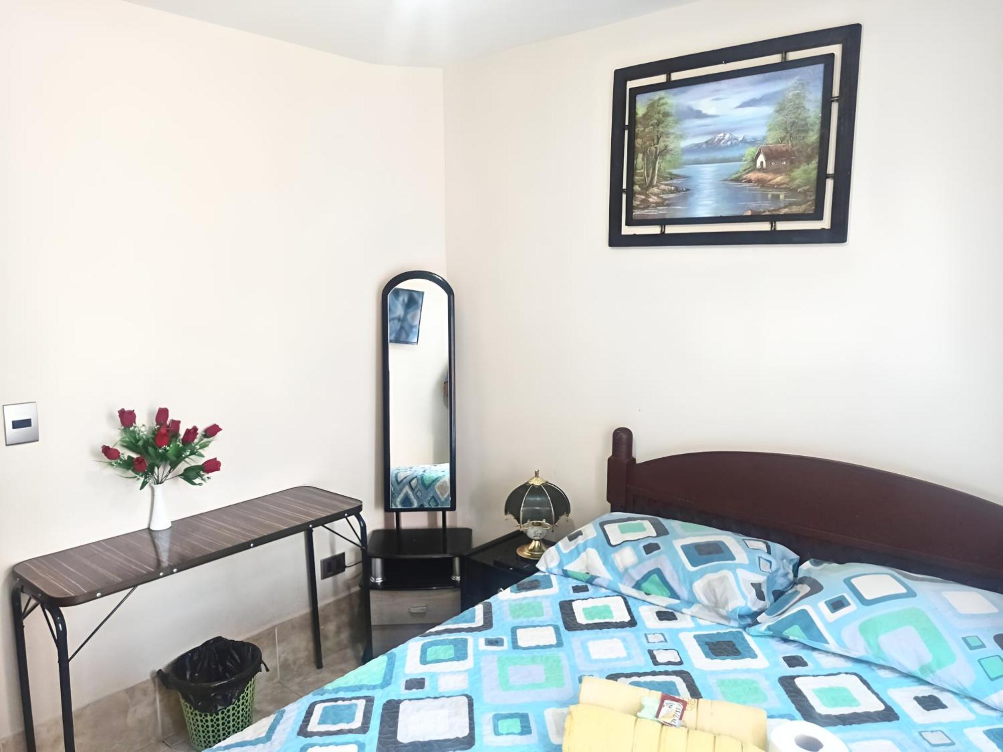 Residencial Moroni - Alojamiento en Cochabamba Bed and Breakfast Exterior foto