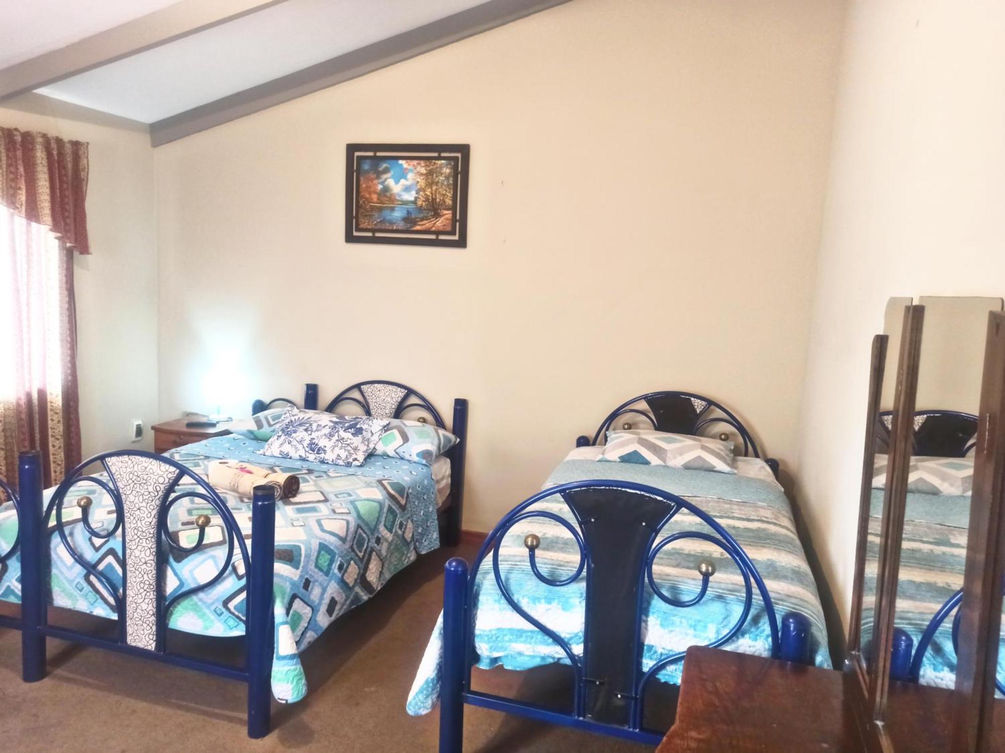 Residencial Moroni - Alojamiento en Cochabamba Bed and Breakfast Exterior foto