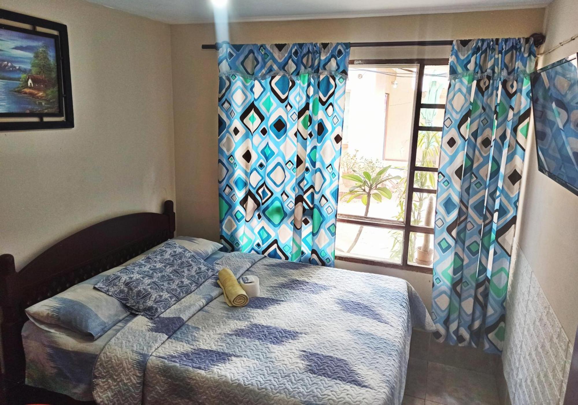 Residencial Moroni - Alojamiento en Cochabamba Bed and Breakfast Exterior foto